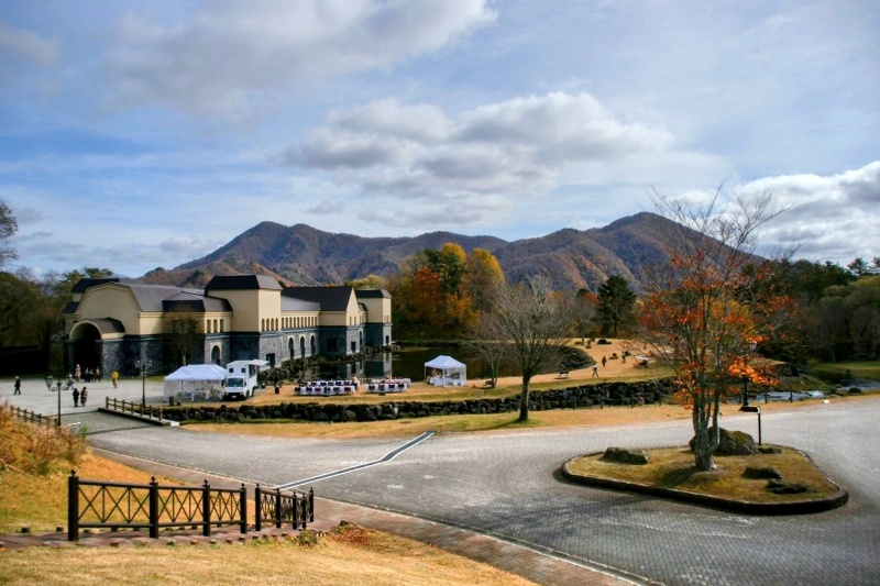 池周り芝生エリア