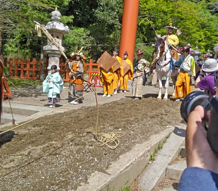 流鏑馬をするために第一駐車場へ向う